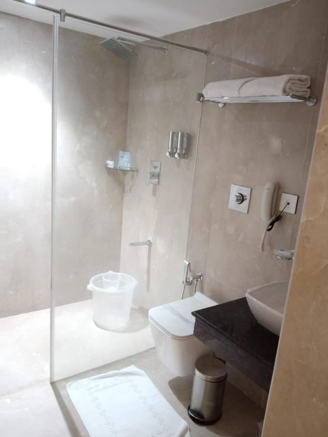 Hotel Aadithya Chennai Exterior photo