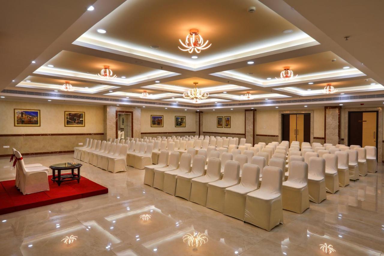 Hotel Aadithya Chennai Exterior photo